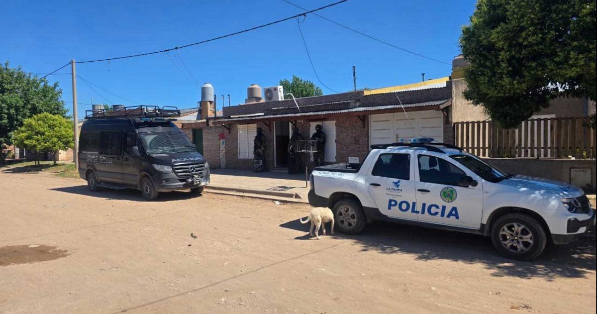 El hallazgo de cocaína motivó la intervención del personal de Toxicomanía