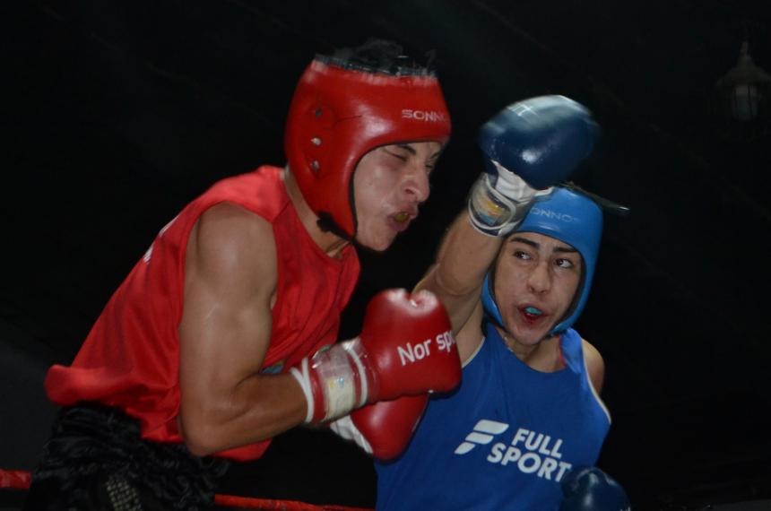 Alfonso le ganó muy bien a Lautaro Salega en el cierre de la noche