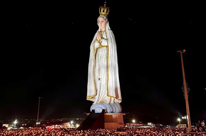El monumento dedicado a Nuestra Señora de Ftima alcanza los 54 metros de altura
