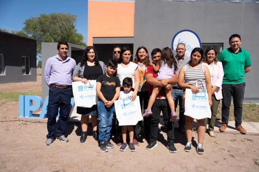 Autoridades provinciales participaron del acto en La Humada