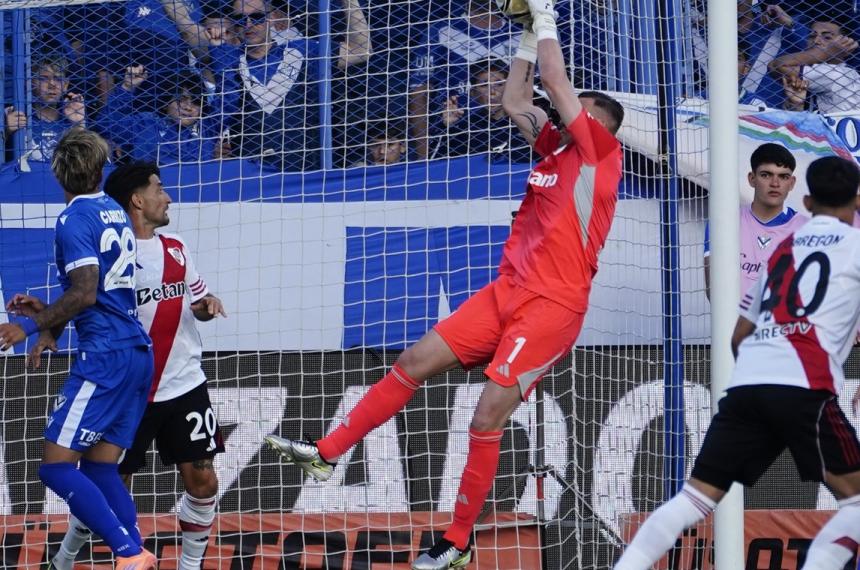 Armani figura de un River que no puede levantar cabeza