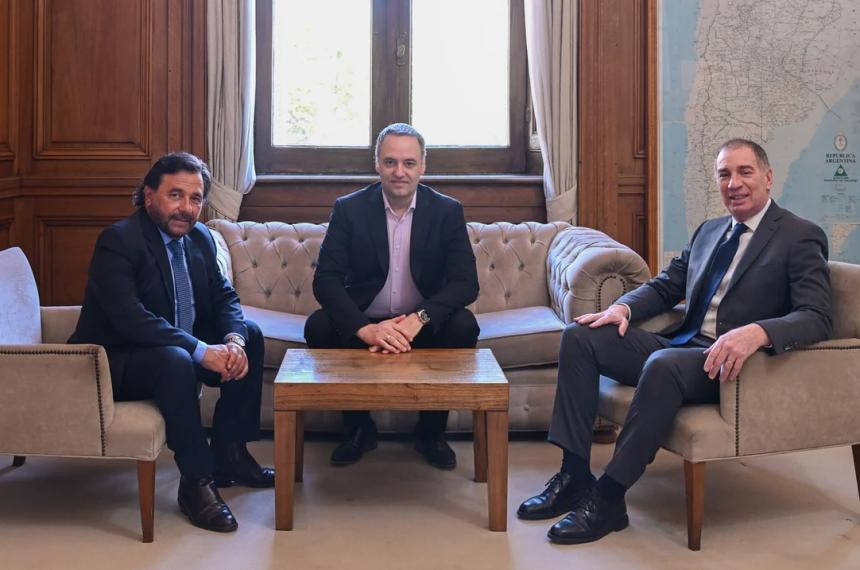 Santilli comienza la semana con reuniones con gobernadores