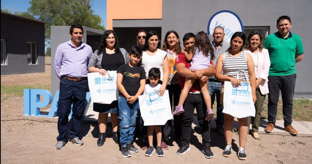 Autoridades provinciales participaron del acto en La Humada