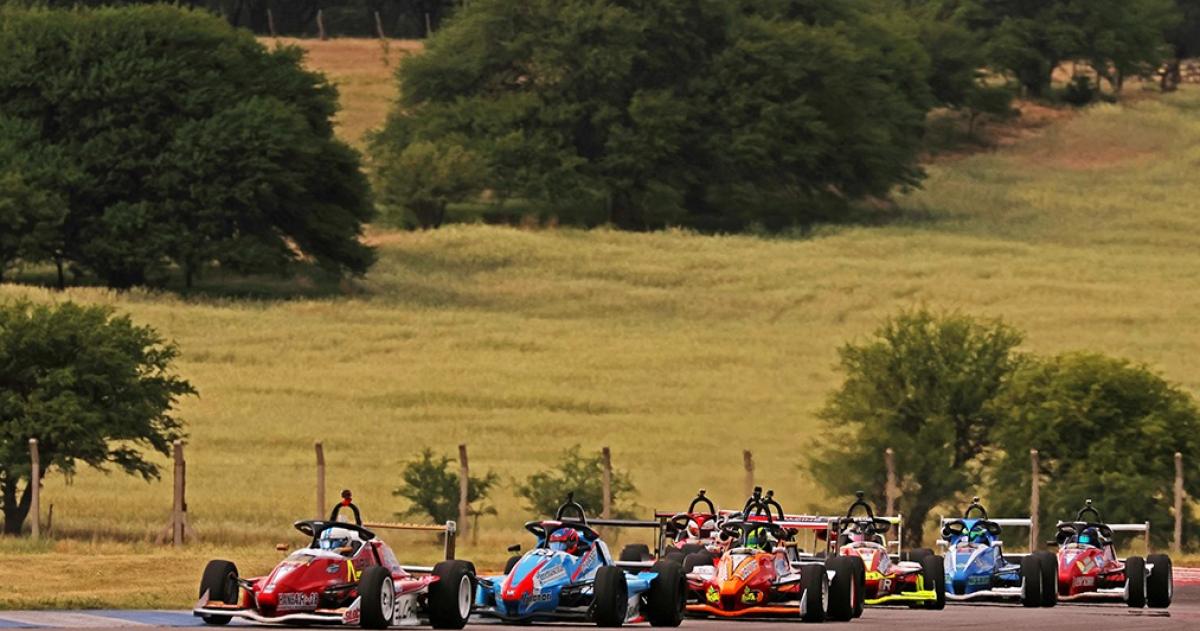 La largada de la competencia (Fórmula Metropolitana)