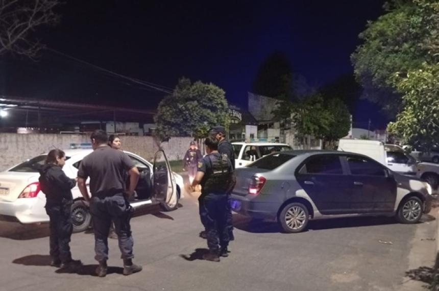 Auto sospechoso escapoacute de la policiacutea en Pico y fue abandonado