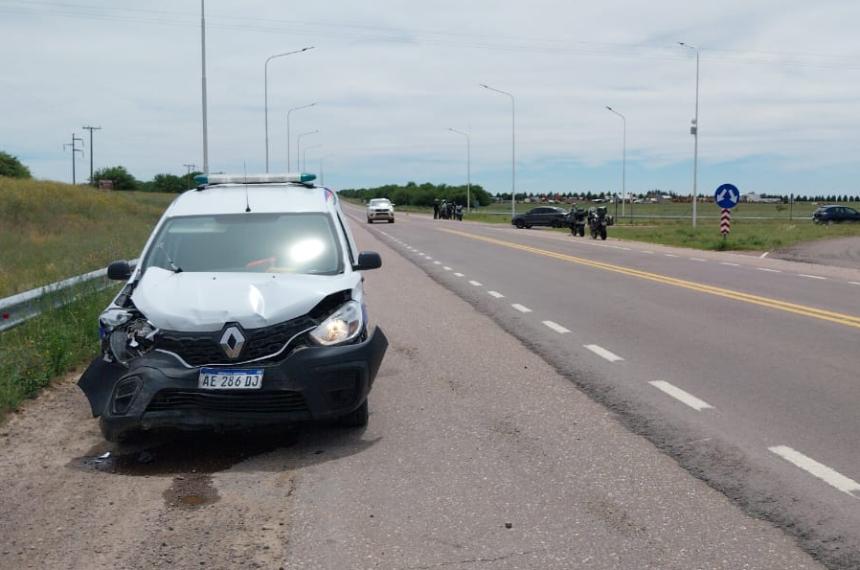 La ambulancia que trasladaba al adolescente fallecido