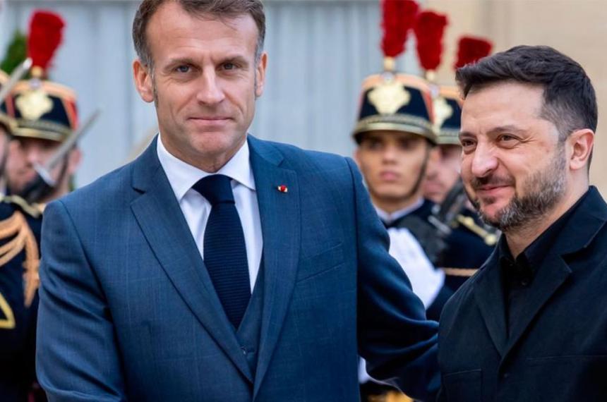 Francia y Ucrania sellaron un acuerdo militar de largo plazo que incluye la futura compra de 100 cazas Rafale y sistemas de defensa aeacuterea