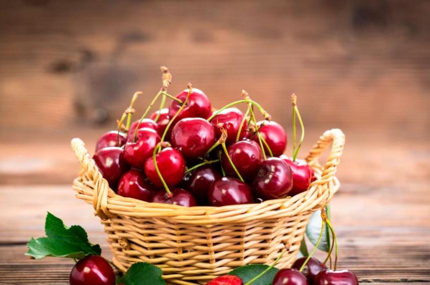 Siete alimentos que favorecen un suentildeo profundo y de mejor calidad