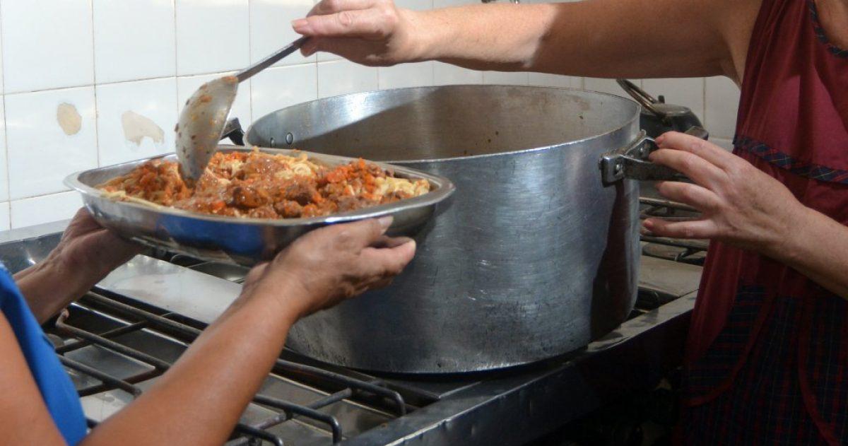 Ahora el almuerzo solo se da lunes miércoles y viernes
