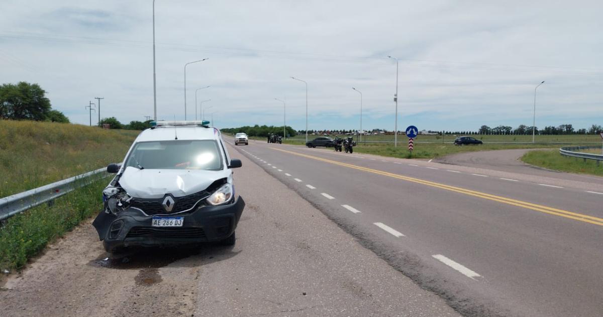 La ambulancia que trasladaba al adolescente fallecido