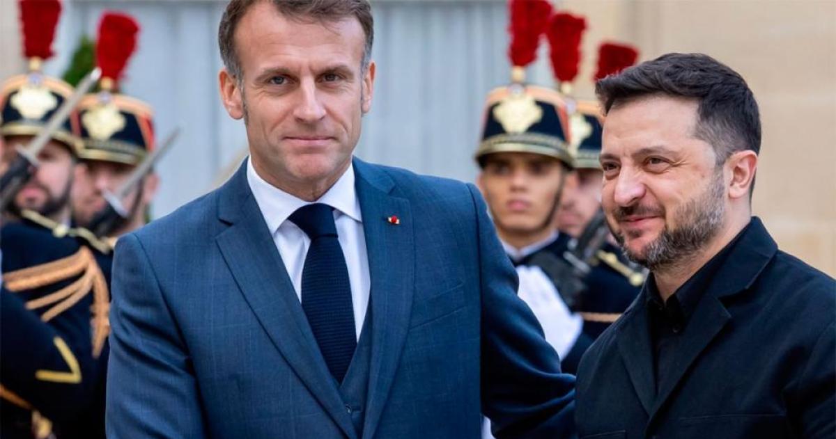 Francia y Ucrania sellaron un acuerdo militar de largo plazo que incluye la futura compra de 100 cazas Rafale y sistemas de defensa aeacuterea