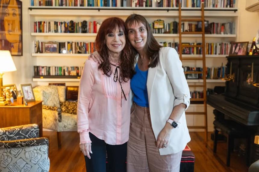 En el Diacutea de la Militancia Luchy Alonso bancoacute a Cristina