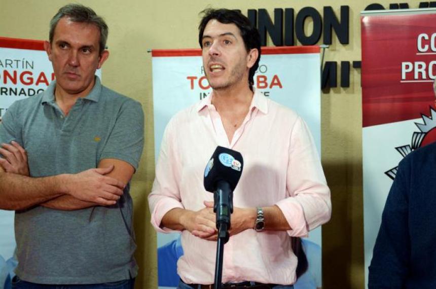 Poli Altolaguirre Martín Berhongaray y Francisco Torroba