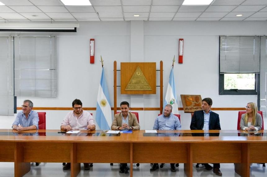 Autoridades provinciales encabezaron el acto de licitación