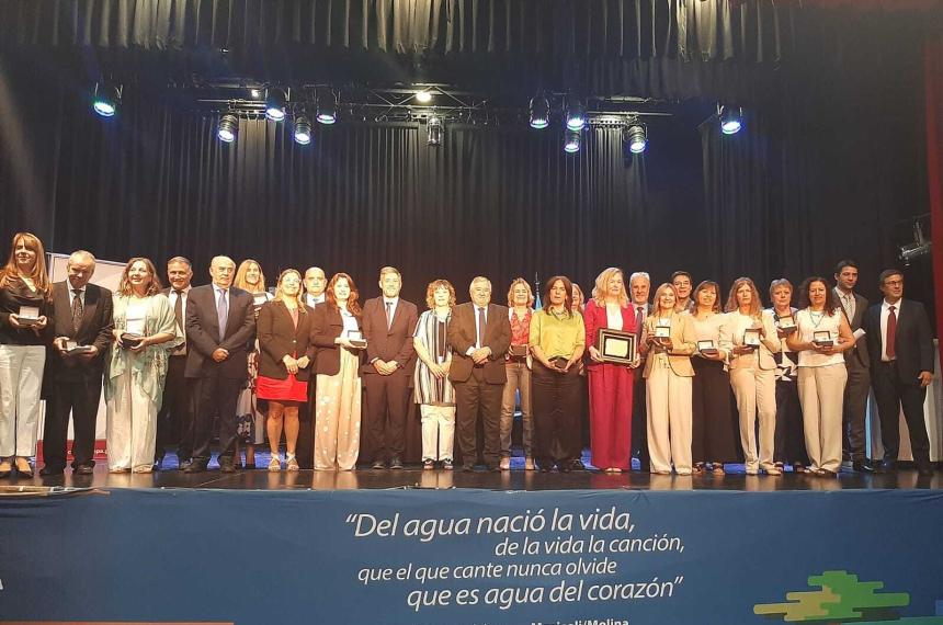 El STJ entregoacute reconocimientos por 25 30 y 40 antildeos de servicio