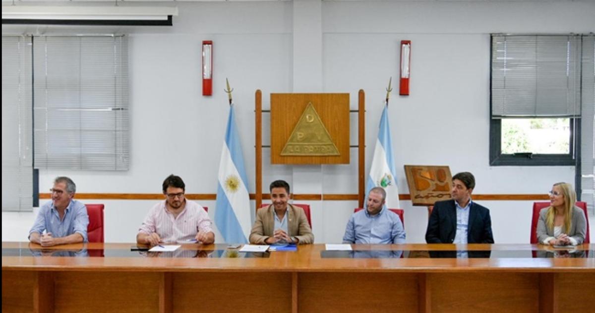 Autoridades provinciales encabezaron el acto de licitación