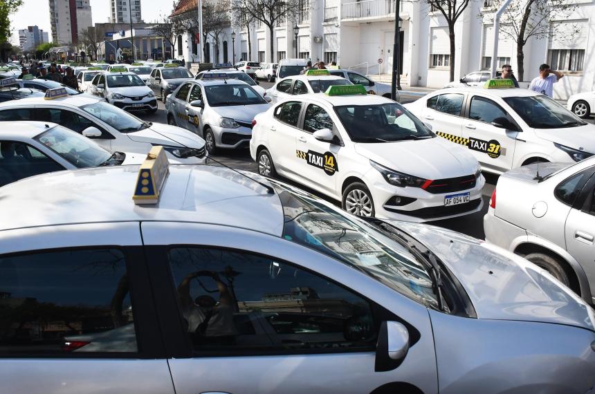 Regulacioacuten de Uber- ya se dieron de baja 25 taxis de las centrales de Santa Rosa