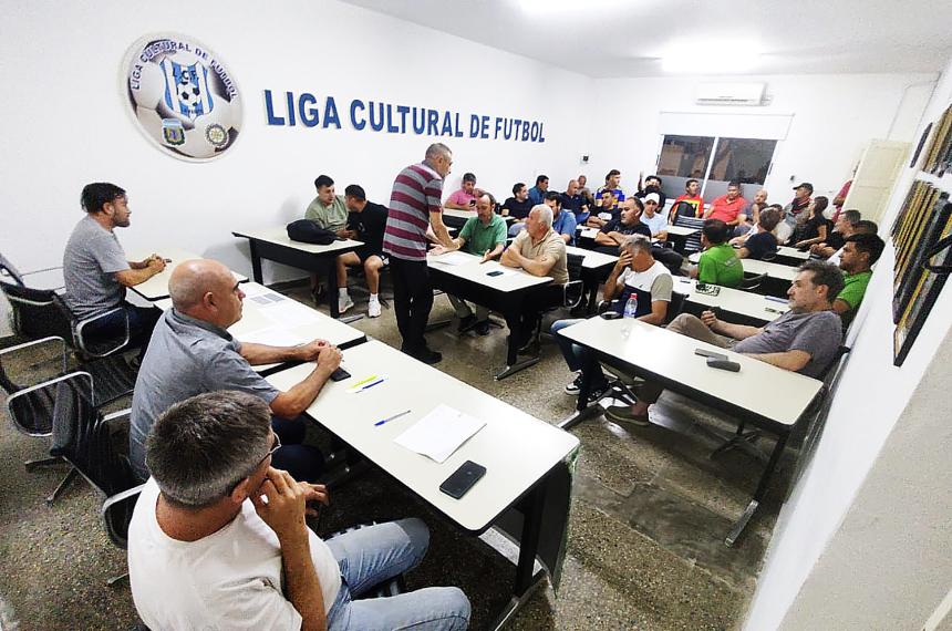 La reunión en la Liga Cultural de Ftbol