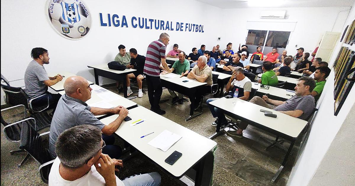La reunión en la Liga Cultural de Ftbol
