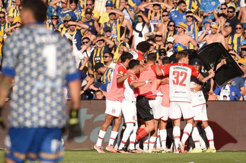 El Pincha sorprendió y eliminó al Central de Di María