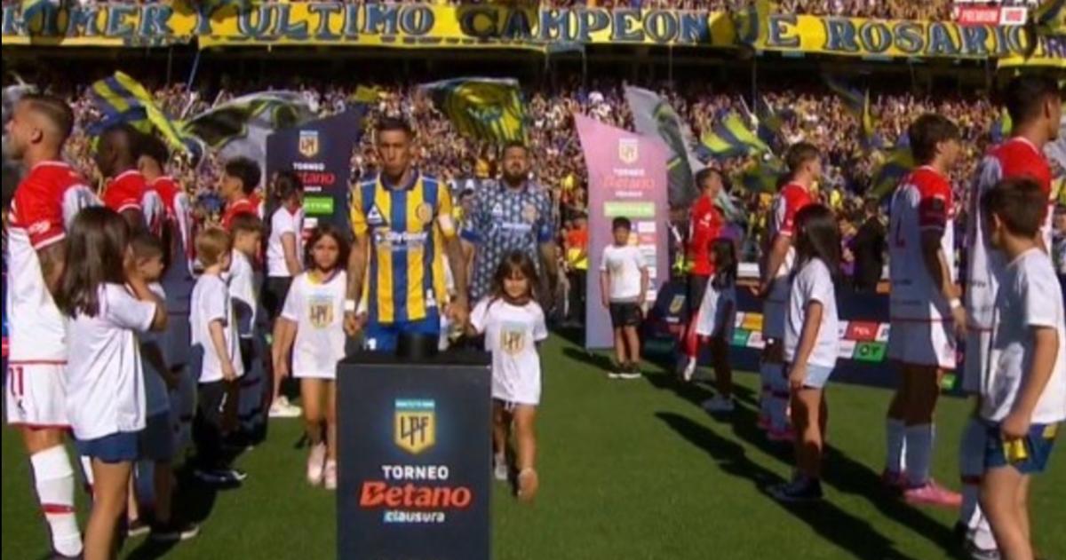 El gesto del Pincha se concretó justo antes del encuentro por la Liga Profesional