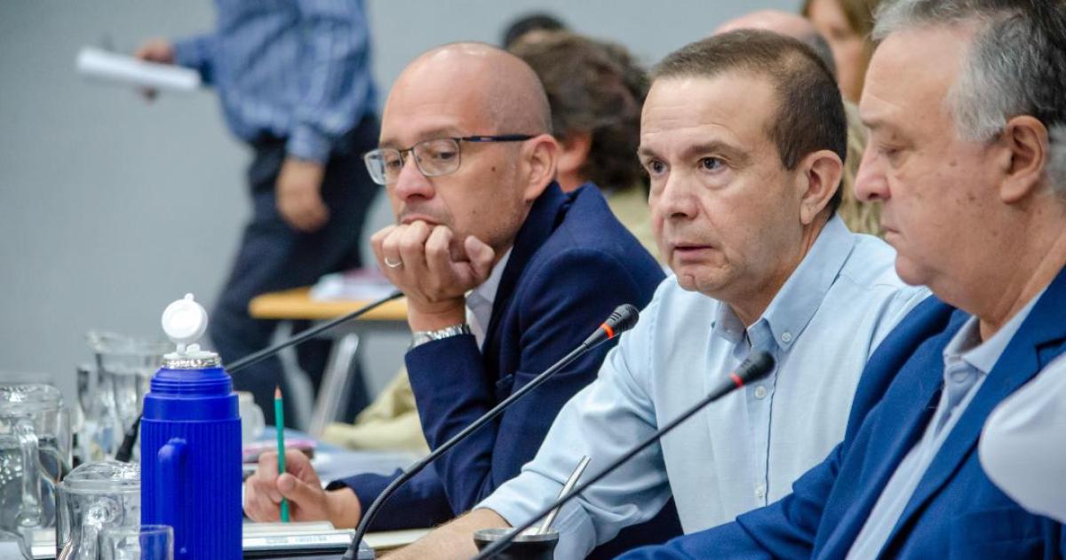 Una discusioacuten a cielo abierto y un avasallamiento intragable