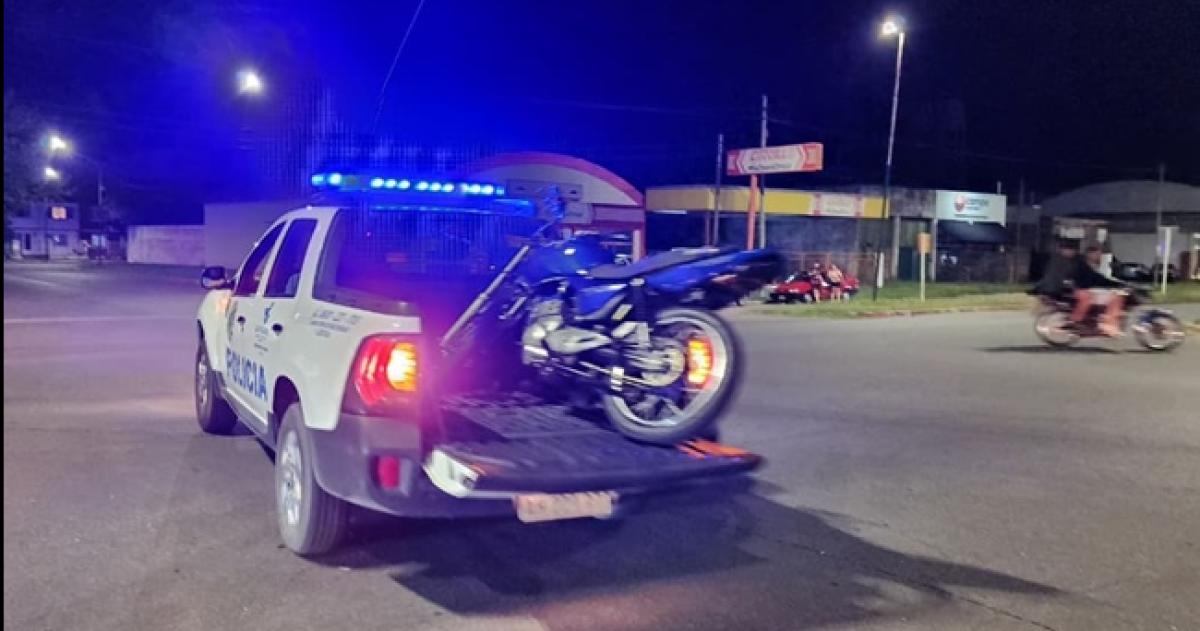 La moto fue retenida y el conductor demorado por la policía