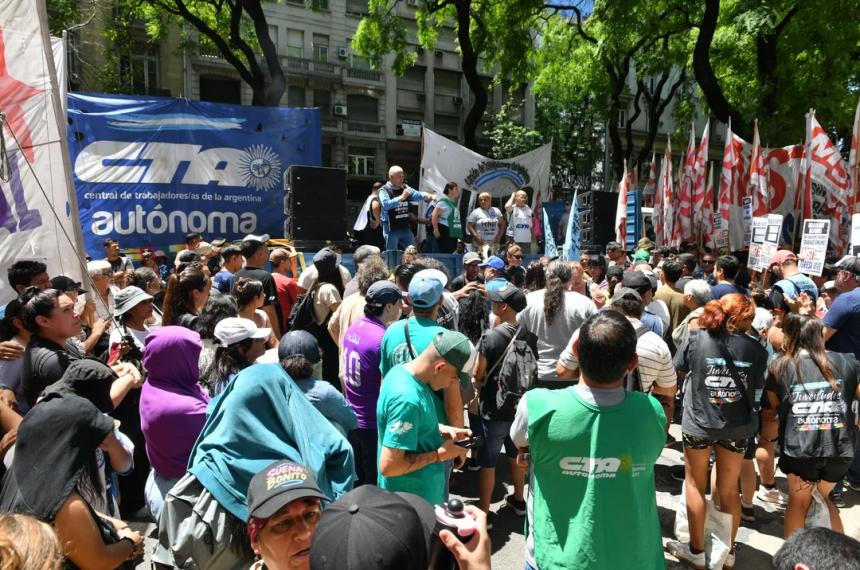 El Gobierno definir el aumento del Salario Mínimo Vital y Móvil por decreto