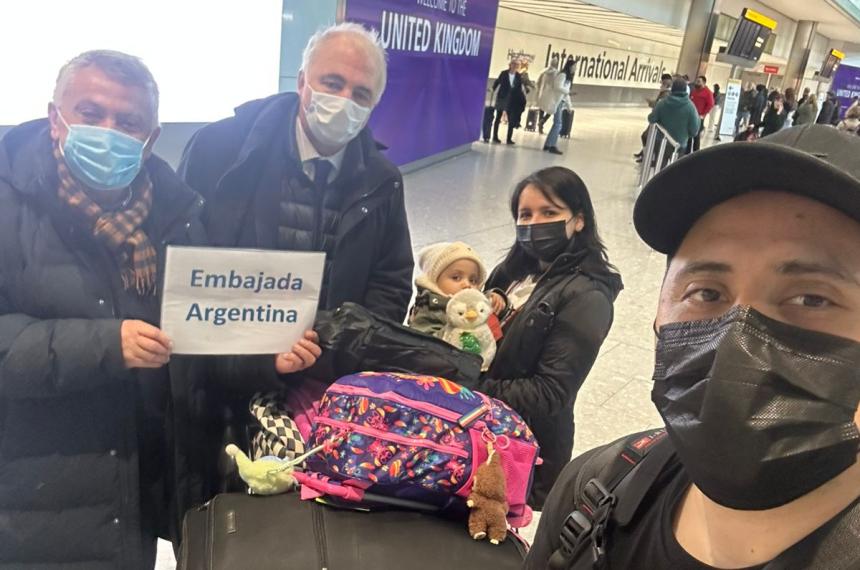 Ámbar ya est en Londres para iniciar su tratamiento una esperanza de cura de su rara enfermedad