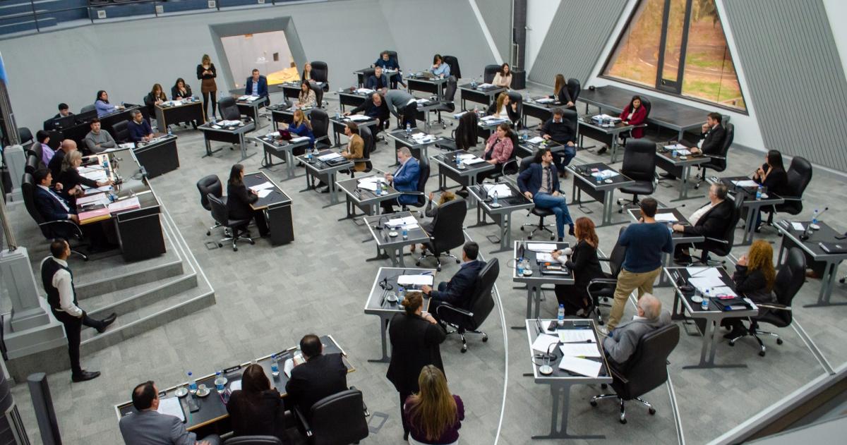 La Legislatura tratar el Presupuesto 2026 Durante el debate en comisión hubo chisporroteos de la interna oficialista