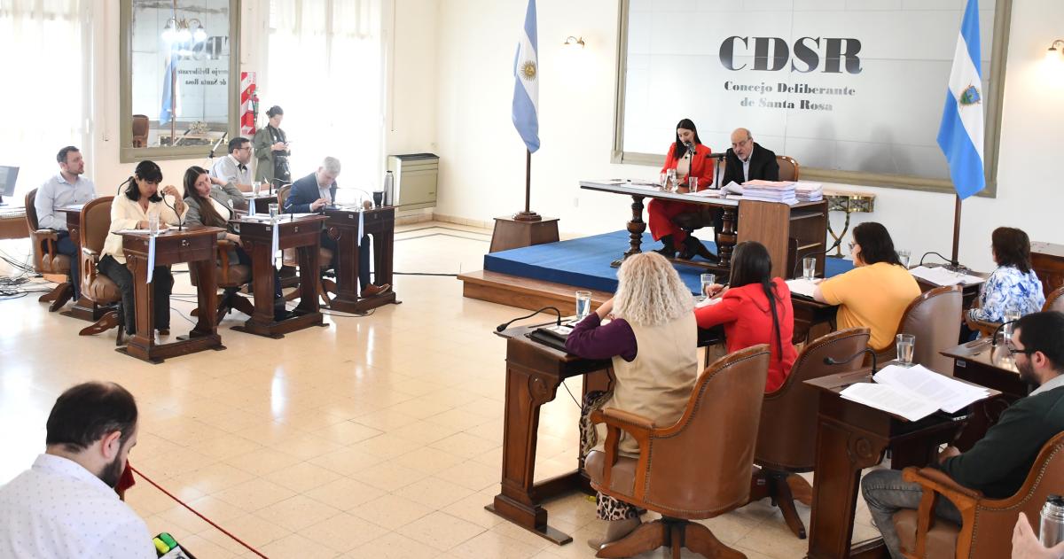 Concejo- aprueban la regulacioacuten de Uber y la proacuterroga de las emergencias sanitaria y social