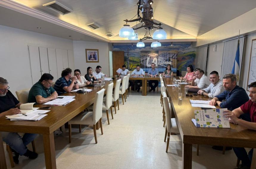 La comisión viene trabajando para conformar el pliego definitivo de licitación de Medanito