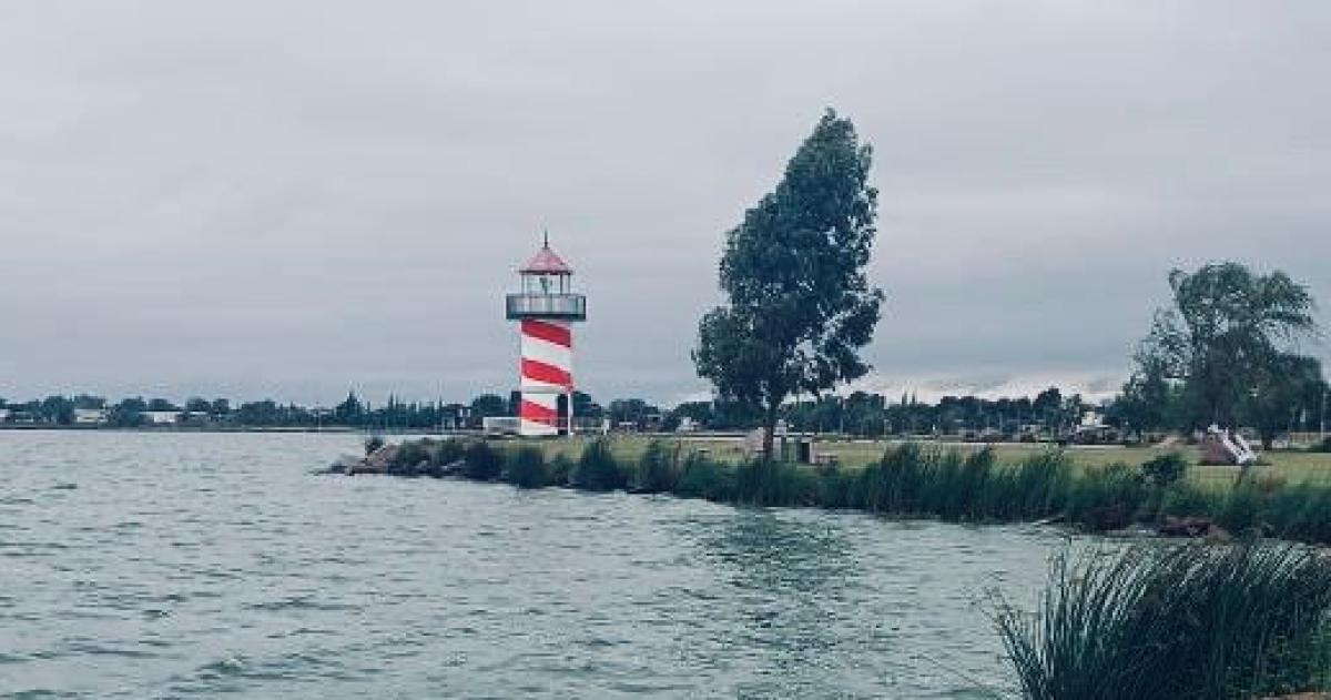 El cielo permanecer� nublado