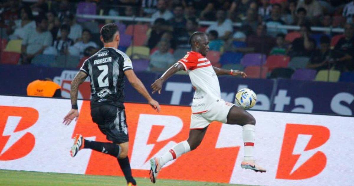 Estudiantes le ganoacute a Central Coacuterdoba por los cuartos de final del Clausura