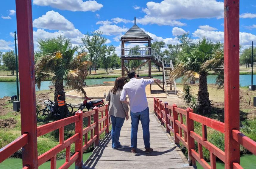 El intendente durante la recorrida de este lunes