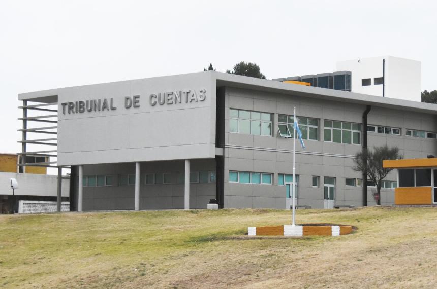 Comisiones de fomento- multas y cientos de millones sin rendir 