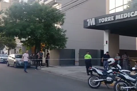 Amplio despliegue policial por una muerte en el centro de Santa Rosa