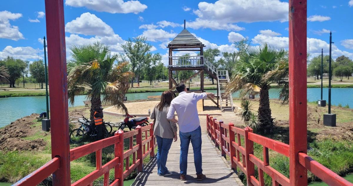 El intendente durante la recorrida de este lunes