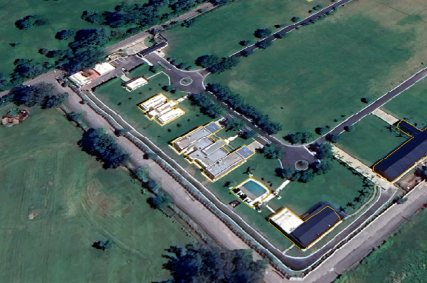 La quinta fue comprada por una sociedad que integra una modista y monotribustista Ana Lucía Conte y su hijo