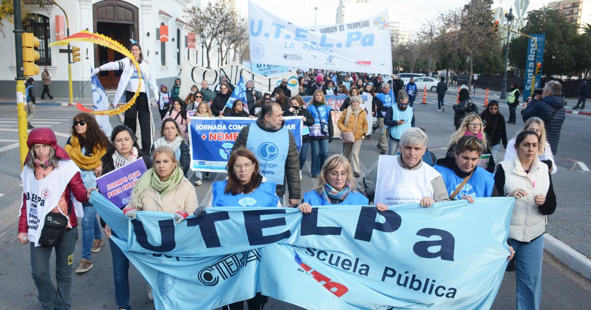 La UTELPa con los tapones de punta contra la ministra