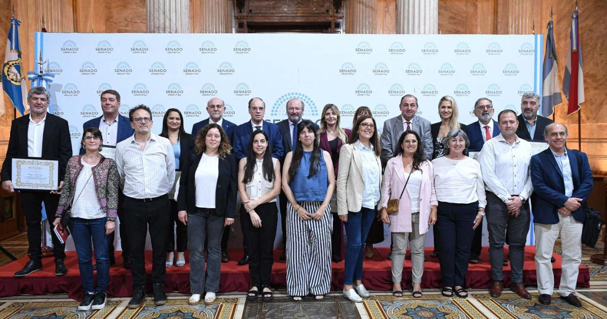 Kroneberger encabezoacute la entrega del Reconocimiento a la Buena Gestioacuten Municipal 2025