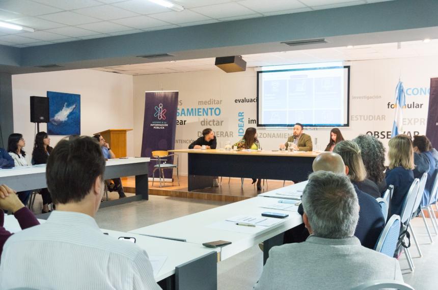 Cumbre de referentes para aplicar la ley de Acceso a la Informacioacuten Puacuteblica