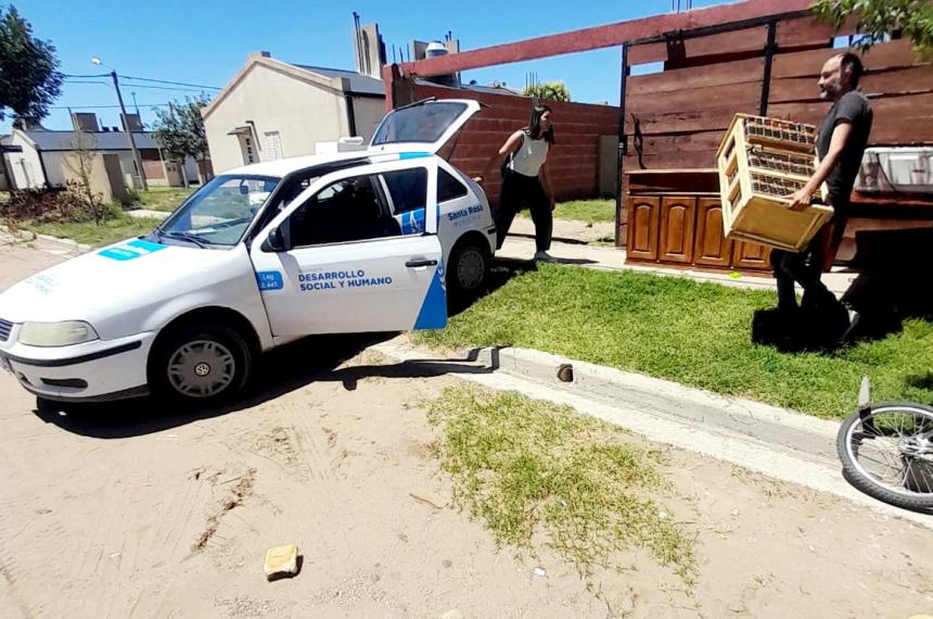 Desalojaron a una madre con dos nintildeos- Es una injusticia