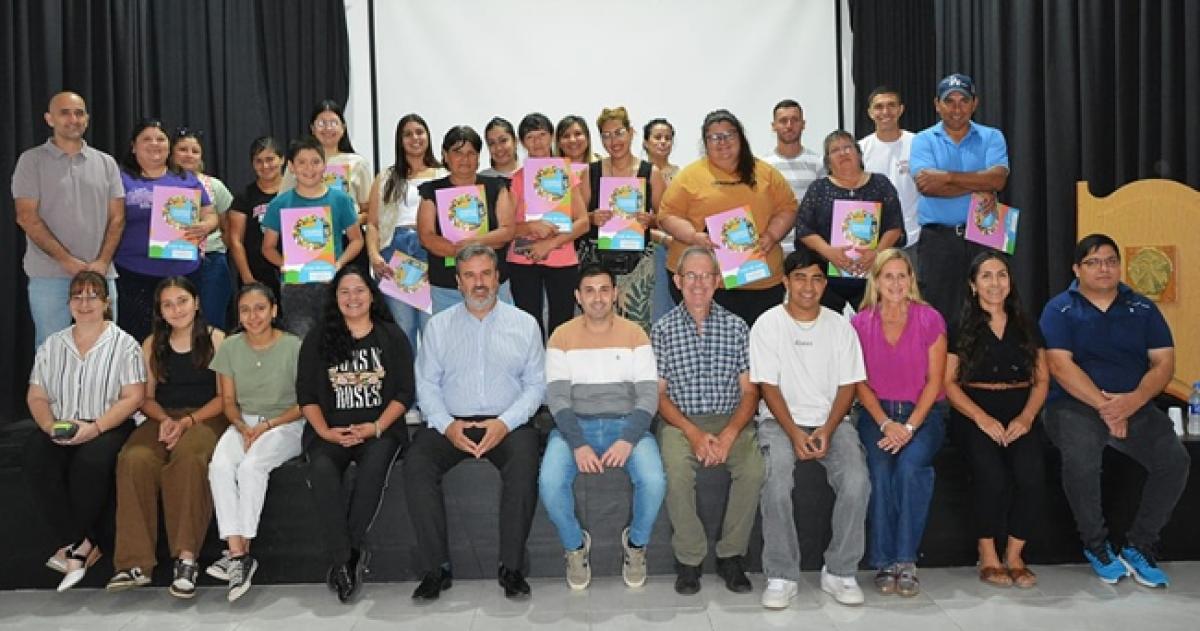 Autoridades provinciales y municipales entregaron los créditos en Rancul