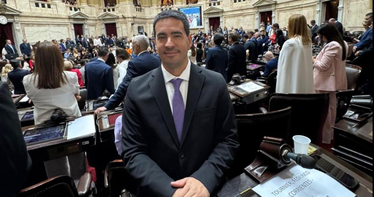 Ravier asumió hoy como diputado