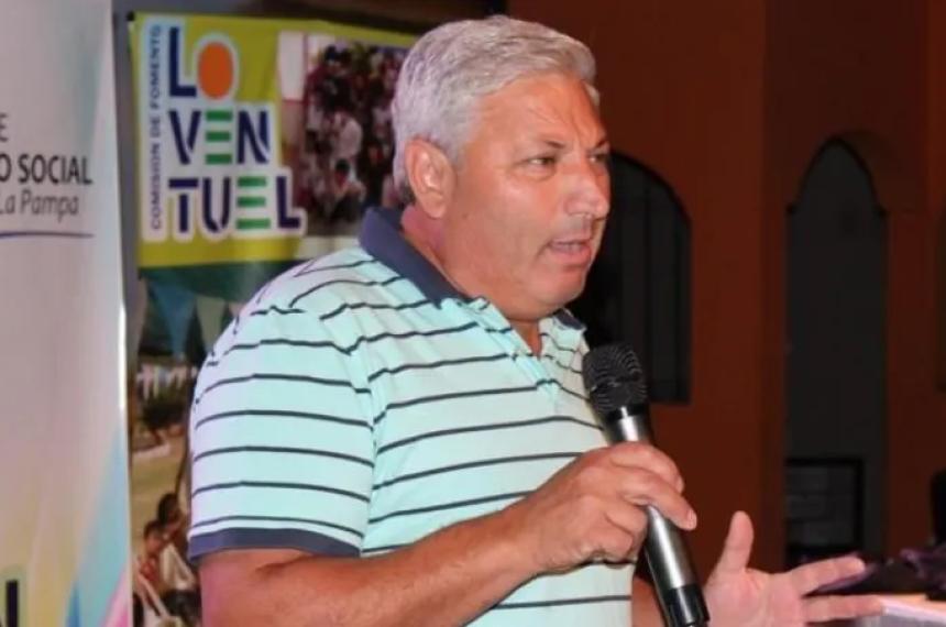 Sancionan a Martiacutenez por usar fondos puacuteblicos para su defensa penal