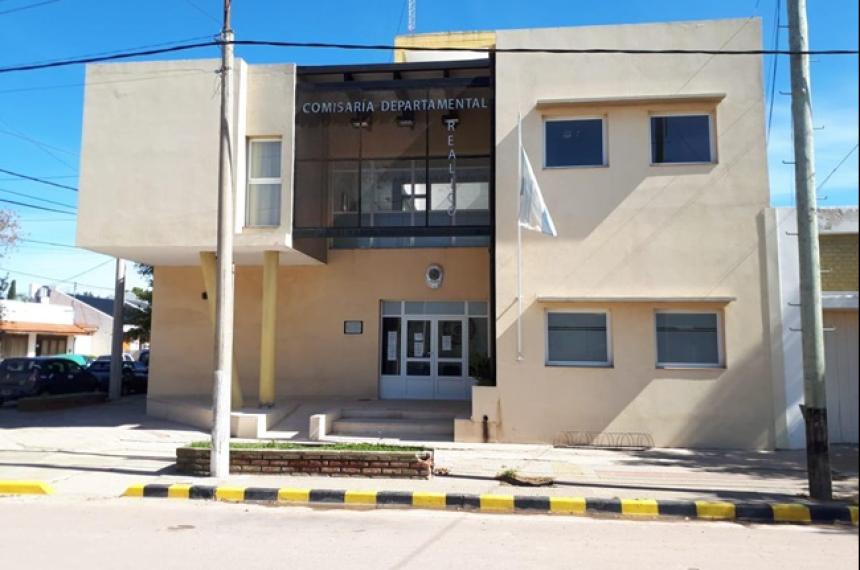 La familia concurrió a la Departamental Realicó para agradecer el accionar de un policía