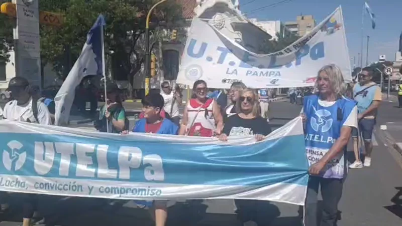 Paro docente y marcha en Santa Rosa- No queremos maacutes ajuste