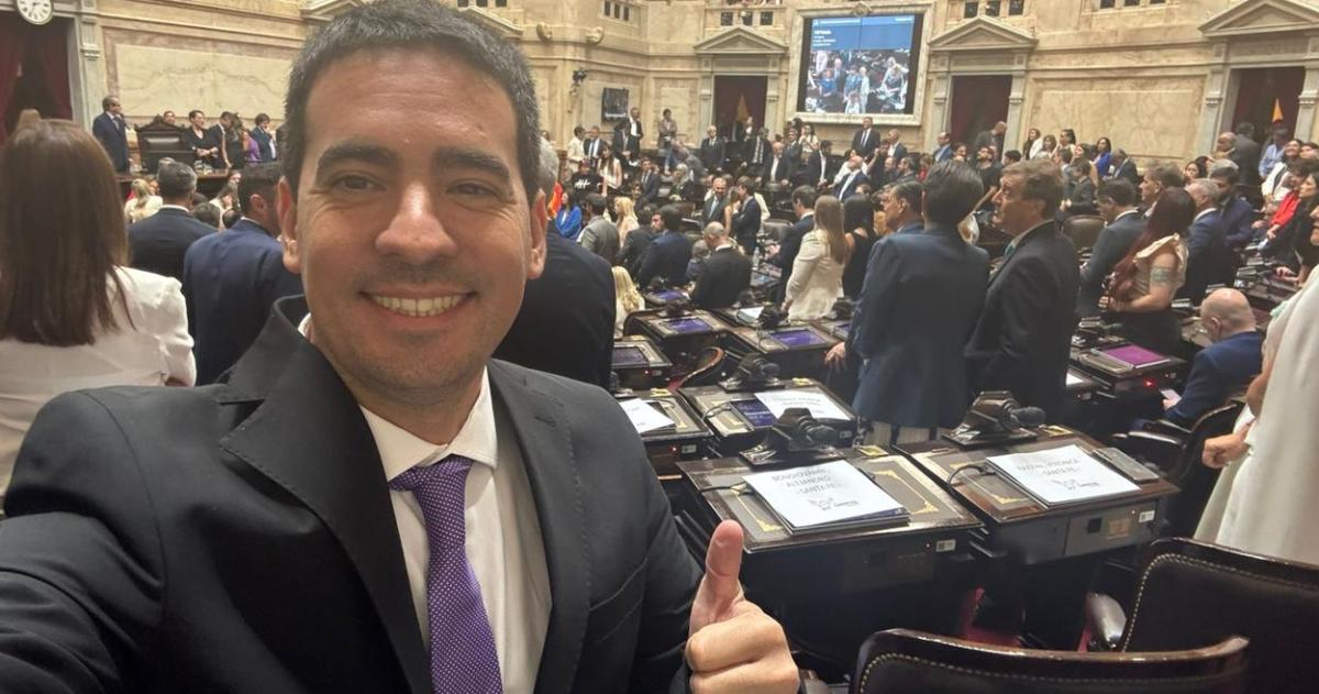 Adriaacuten Ravier juroacute como diputado nacional y se convirtioacute en el primer legislador liberal de La Pampa