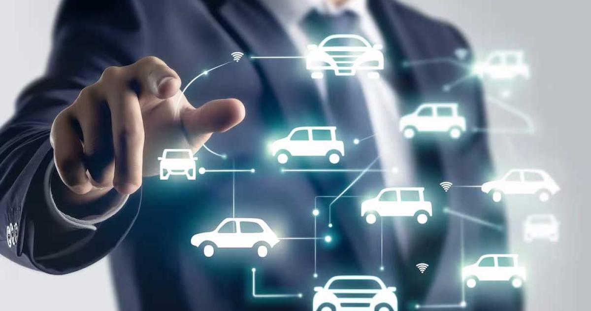 AR1 integra visión lenguaje y acción para analizar escenarios urbanos complejos y tomar decisiones similares a las de un conductor humano